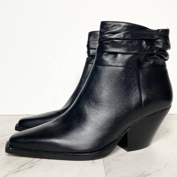 Vince Camuto Nerlinji Black Leather Bootie 7M - Picture 1 of 15